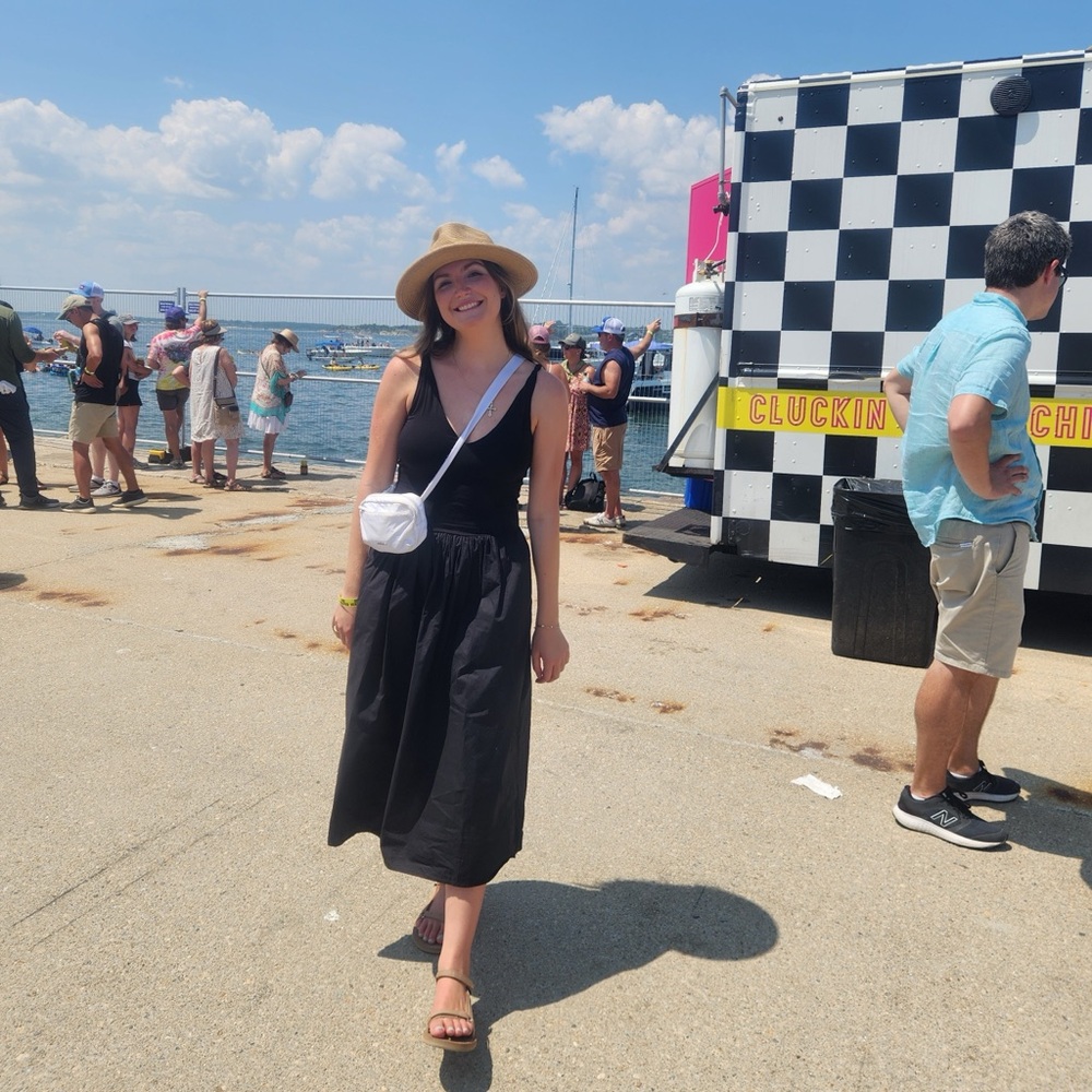 Meet your Posher, Olivia